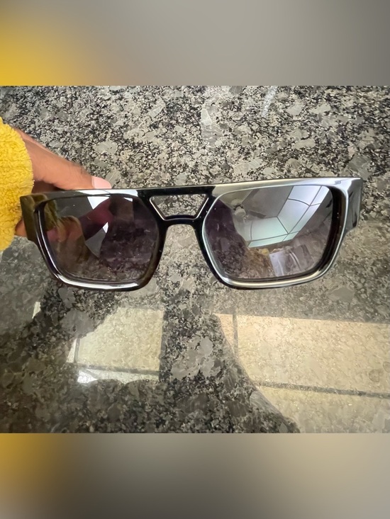 Louis Vuitton Accessories - Louis Vuitton Oversized Rectangular Sunglasses